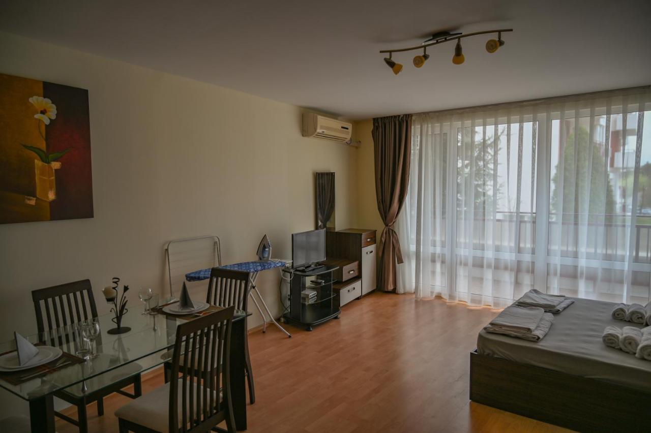 Panorama Fort Beach, Фамилно Студио Deluxe Sveti Vlas Extérieur photo