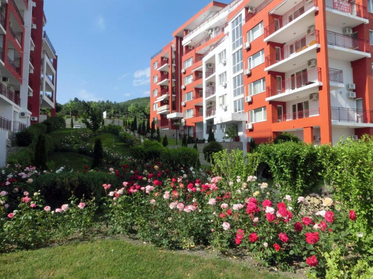 Panorama Fort Beach, Фамилно Студио Deluxe Sveti Vlas Extérieur photo